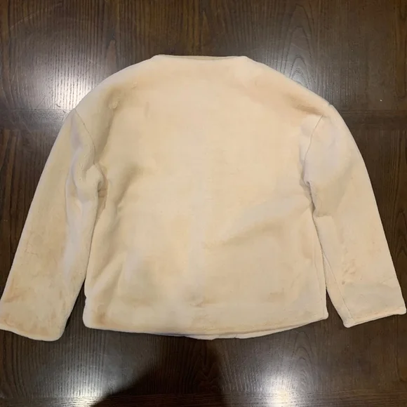 IVIVI Faux Fur 100% Polyester Size: S - Picture 2 of 7